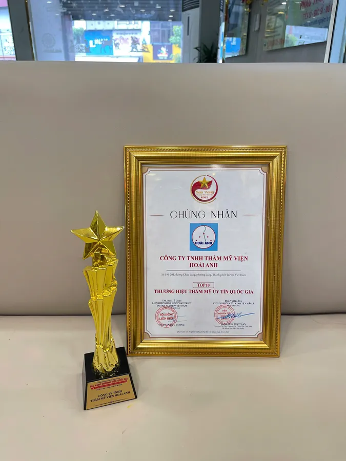 Chứng nhận Thương hiệu Thẩm mỹ Uy tín Quốc gia — Thẩm mỹ viện Hoài Anh