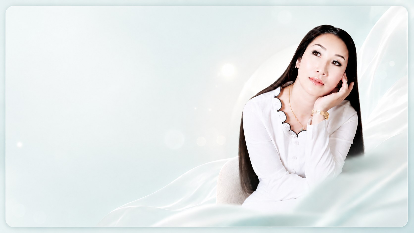 Cô Hoài — vẻ đẹp tự nhiên, tinh tế