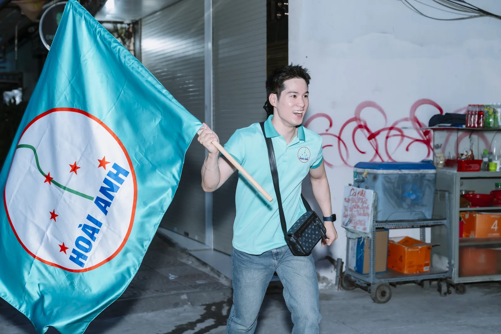 Lá cờ Hoài Anh trên đường đi — Hành trình & tham quan, Thẩm mỹ viện Hoài Anh
