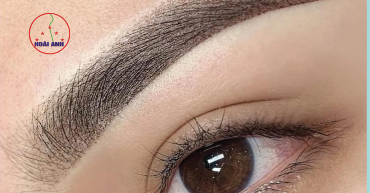 Phun chân mày vi chạm tự nhiên.