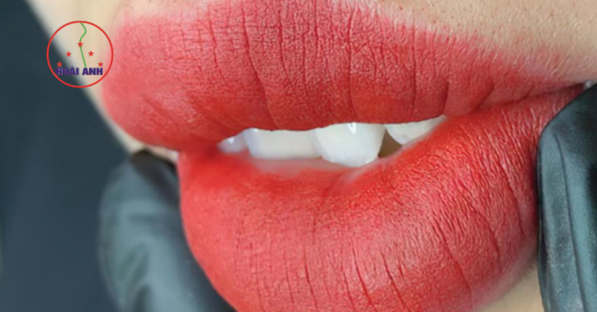 màu môi mềm mại hài hòa khuôn mặt