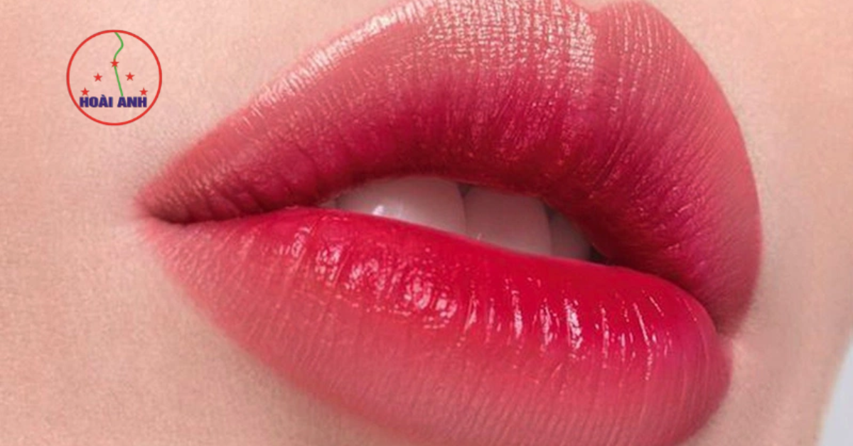 màu môi mềm mại hài hòa khuôn mặt