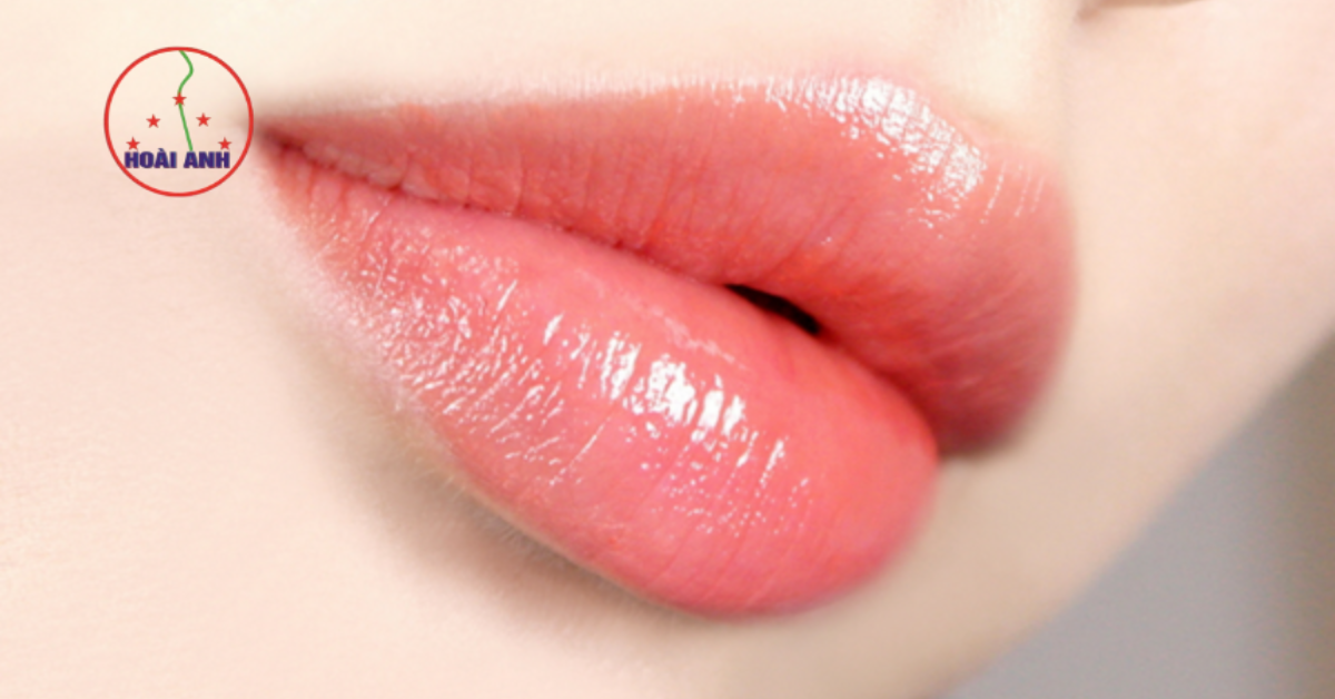 màu môi mềm mại hài hòa khuôn mặt