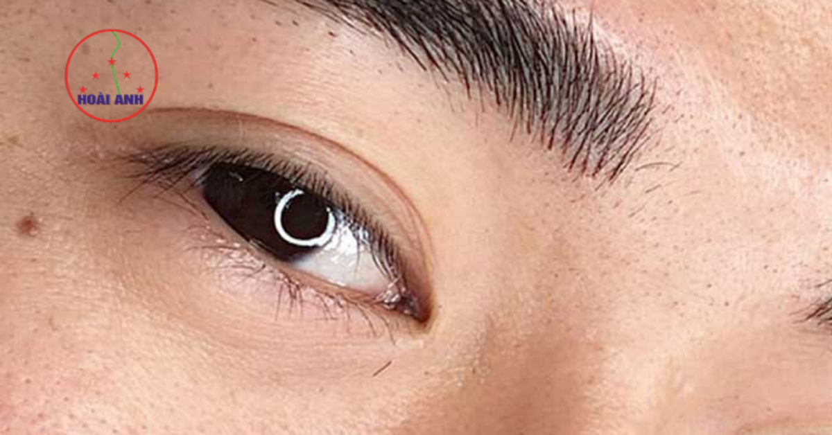 điêu khắc chân mày nam đẹp tự nhiên 2026