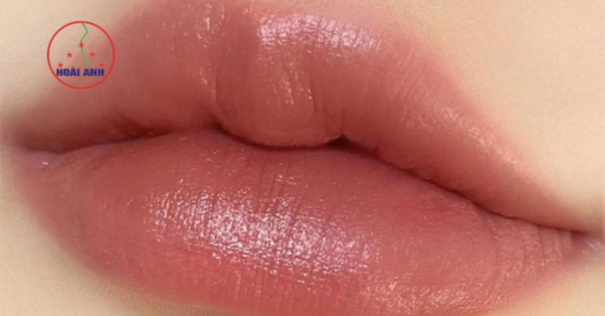 dịch vụ phun môi màu tự nhiên Hoài Anh