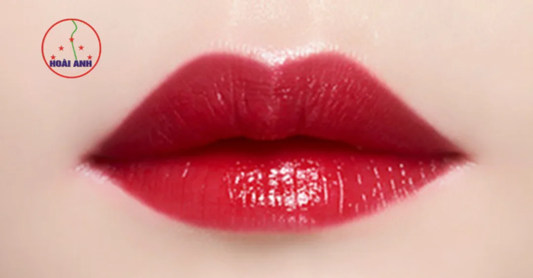 Phun môi đỏ cherry không thâm môi