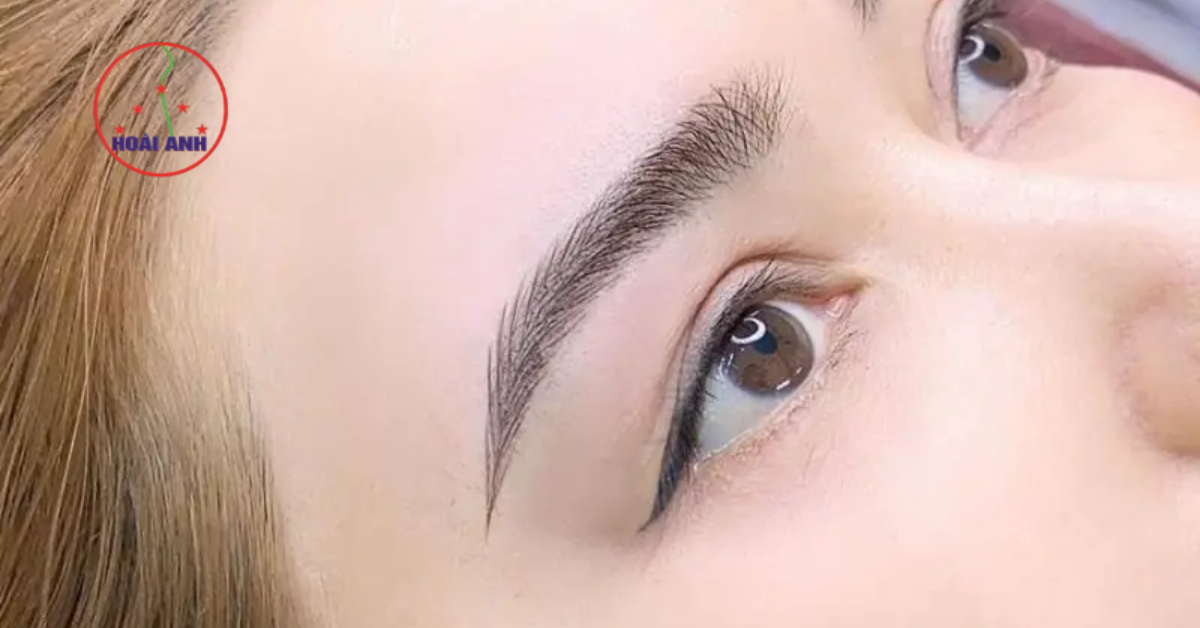 Dáng mày phun đẹp giúp mặt thanh tú