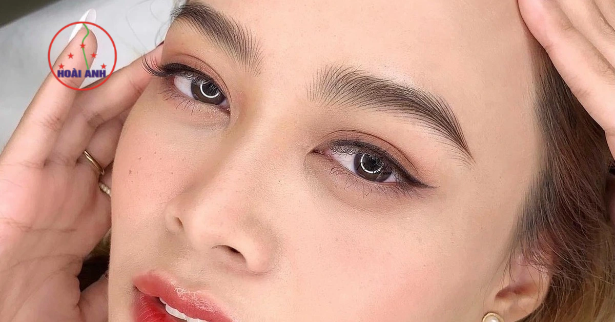 Chọn dáng mày phun đẹp hợp mặt