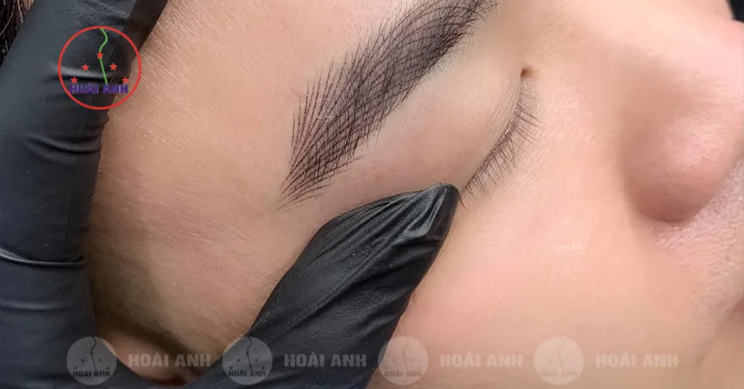 Mực phun mày Hoài Anh bền màu lâu dài