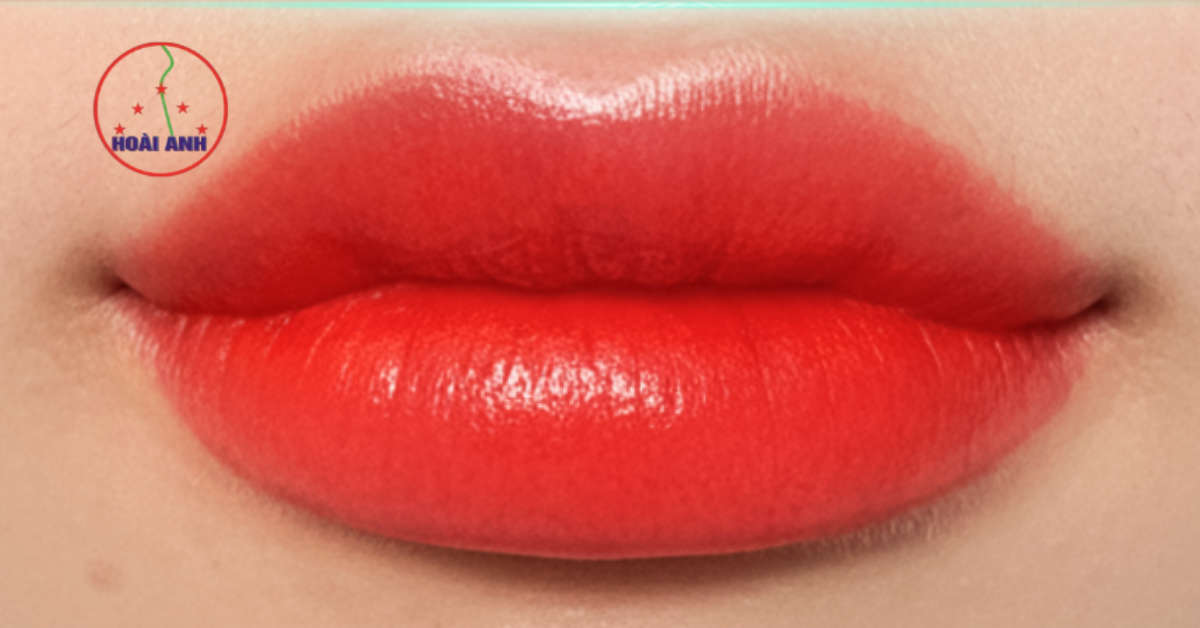 Phun môi lên màu tự nhiên, bền màu
