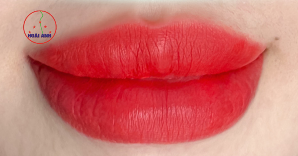 Phun môi lên màu tự nhiên, bền màu tại TMV Hoài Anh