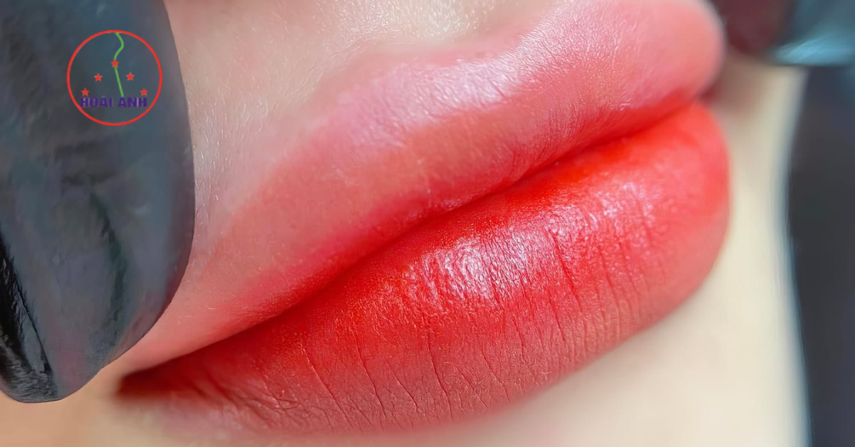 Phun môi lên màu tự nhiên tại Hoài Anh chất lượng