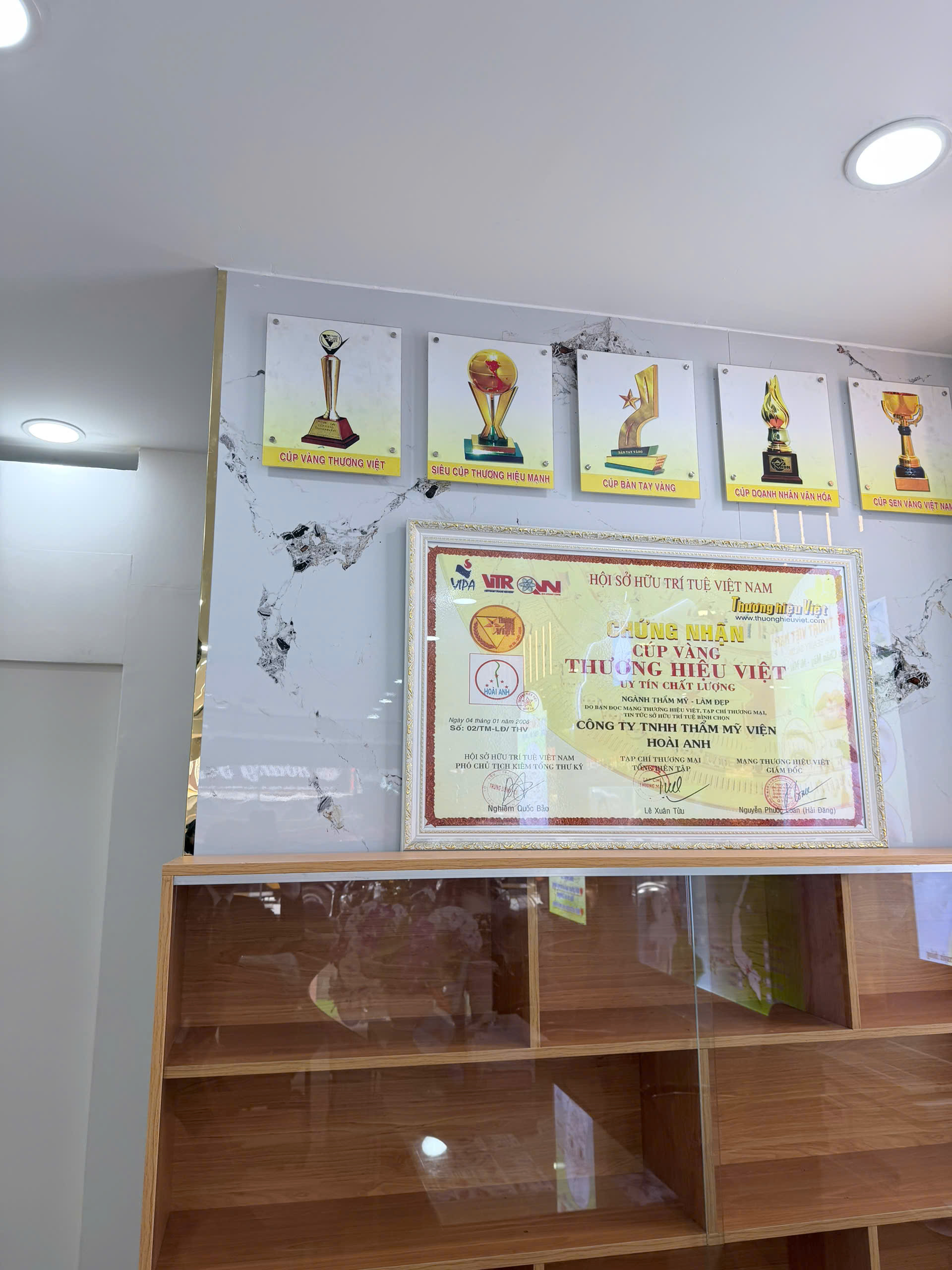 Thẩm Mỹ Viện Hoài Anh nhận Cúp Vàng Thương Hiệu Việt