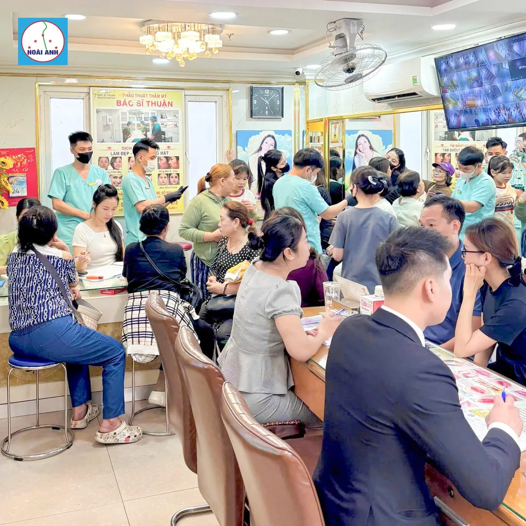 Tại sao phun mí tại Thẩm mỹ viện Hoài Anh luôn được khách hàng tin chọn?